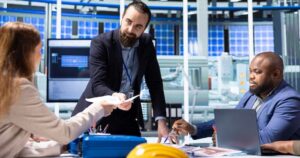 مدیریت پروژه فرآیندهای صنعتی including techniques, tools, and challenges in project management